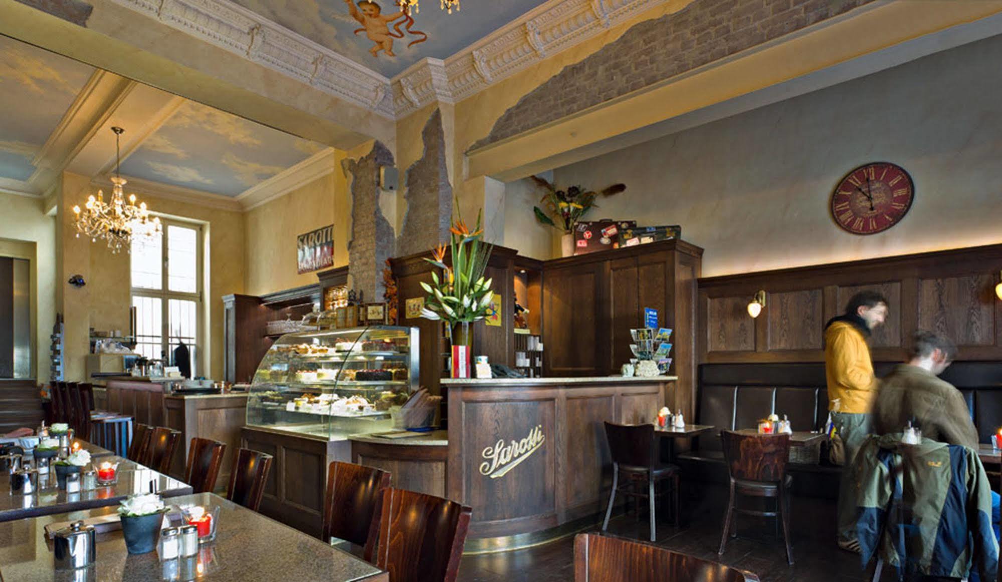 Sarotti-höfe Hotel 3*